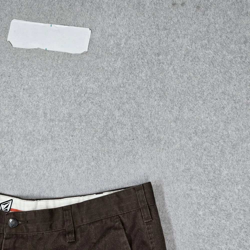 VINTAGE Volcom Men Shorts 36 Brown Y2K Skater Chino Logo 11.5